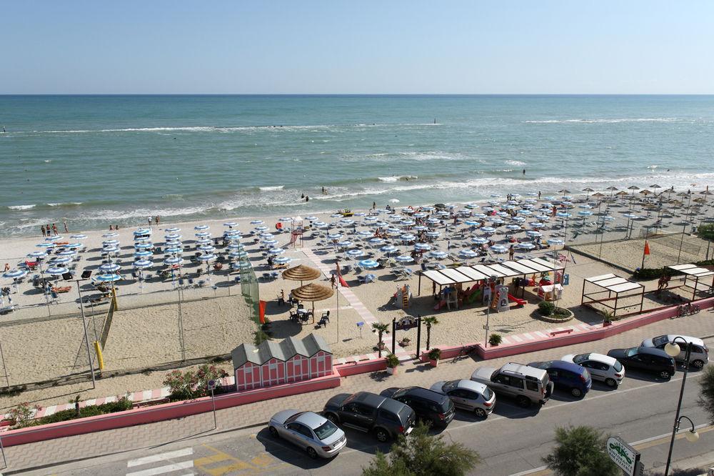 Abbazia Club Hotel Маротта Екстер'єр фото